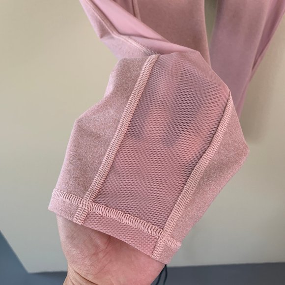 Fabletics high waisted mesh heathered capri - Picture 4 of 7